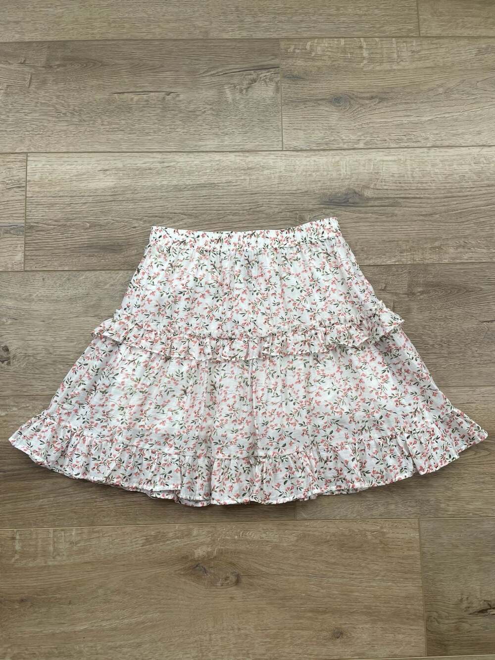 Hayden Los Angeles Floral Tiered Ruffle Mini Skirt Smocked Waist M - Picture 7 of 7